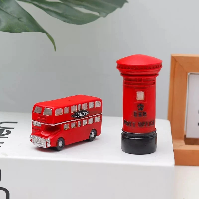 Retro Red England Telephone Booth Postbox Bus Children Creative Home Desktop Gift Resin Decoration Crafts
Retro Red England Telephone Booth Postbox Bus Children Creative Home Desktop Gift Resin Decoration Crafts