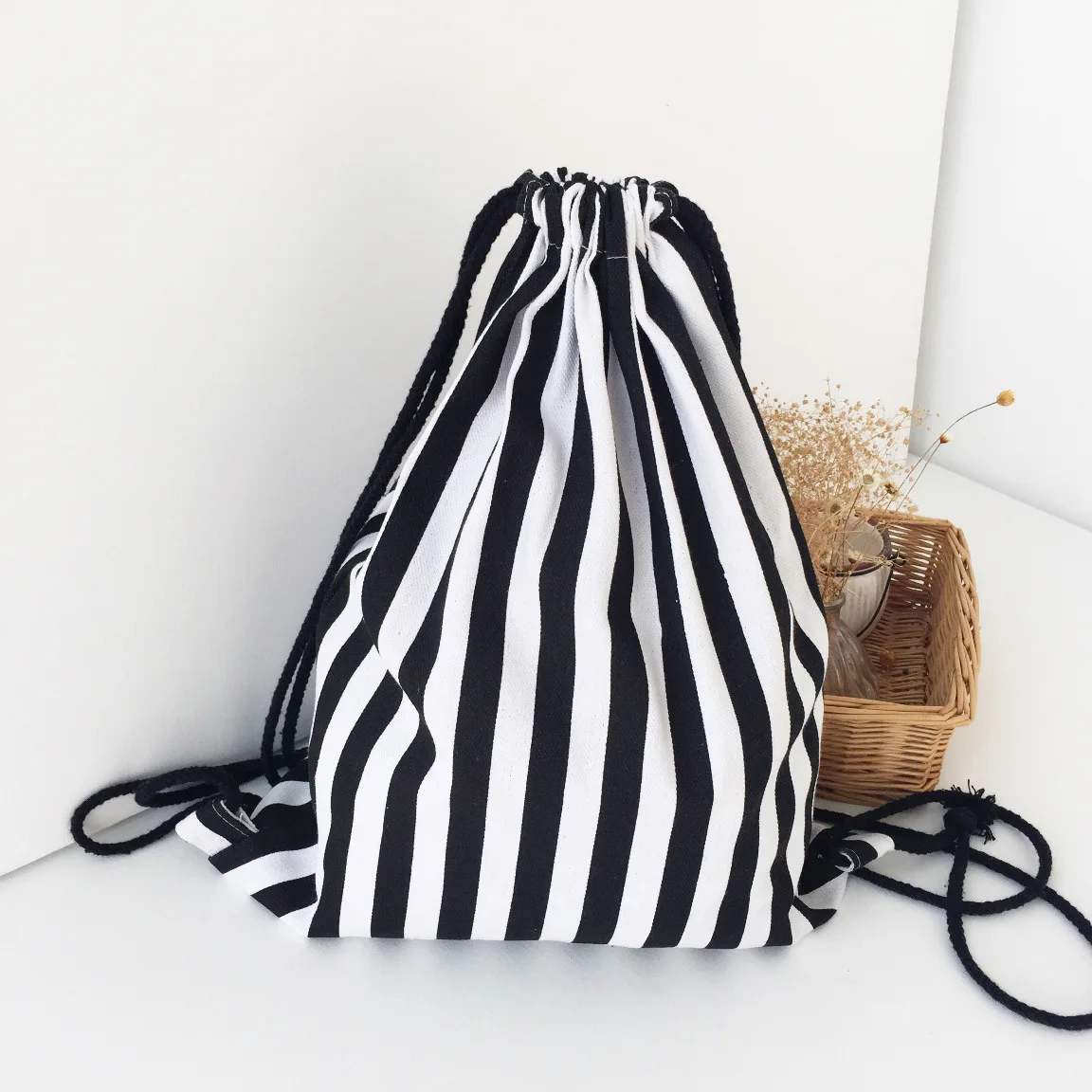Fashion Stripe Cotton&linen Outdoor Storage Bags for Beach Travel Shoe Laundry Makeup Pouch Softback Man Women Drawstring Bag
Fashion Stripe Cotton&linen Outdoor Storage Bags for Beach Travel Shoe Laundry Makeup Pouch Softback Man Women Drawstring Bag