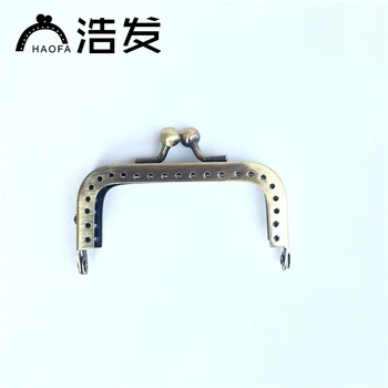 HAOFA 7.5cm DIY Square Metal Purse Frame Handle for Clutch Accessories for Bags Making Kiss Clasp Lock Antique Bags Hardware
HAOFA 7.5cm DIY Square Metal Purse Frame Handle for Clutch Accessories for Bags Making Kiss Clasp Lock Antique Bags Hardware