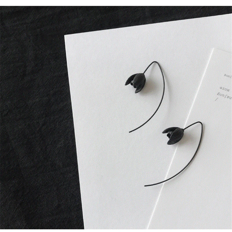 YOBEST Korean version of the new black flowers bones long earrings temperament personality ornaments female jewelry Earrings
YOBEST Korean version of the new black flowers bones long earrings temperament personality ornaments female jewelry Earrings