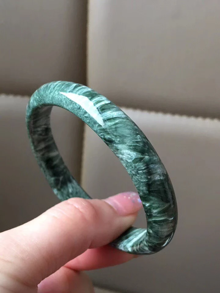Top Quality Natural Green Seraphinite Gemstone Charm Healing Bangle Bracelet Inner Diameter 57mm Reiki Stone AAAAA Certificate
Top Quality Natural Green Seraphinite Gemstone Charm Healing Bangle Bracelet Inner Diameter 57mm Reiki Stone AAAAA Certificate