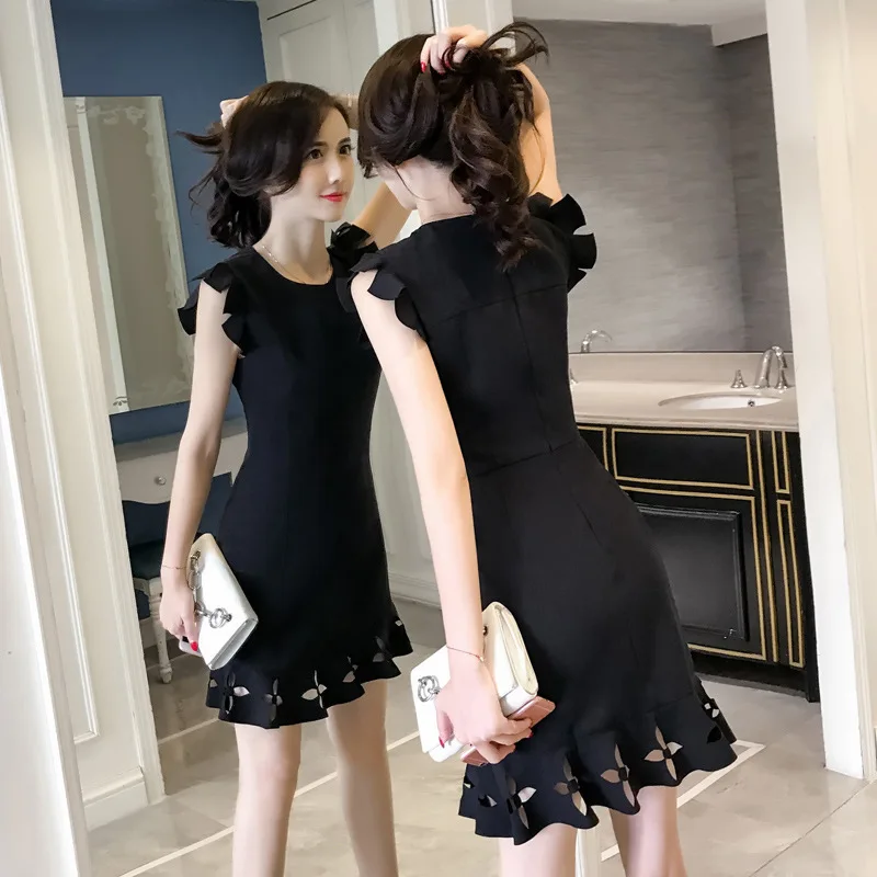 European summer new women's fashion temperament cultivate morality show thin tail package hip a undertakes to dress
European summer new women's fashion temperament cultivate morality show thin tail package hip a undertakes to dress