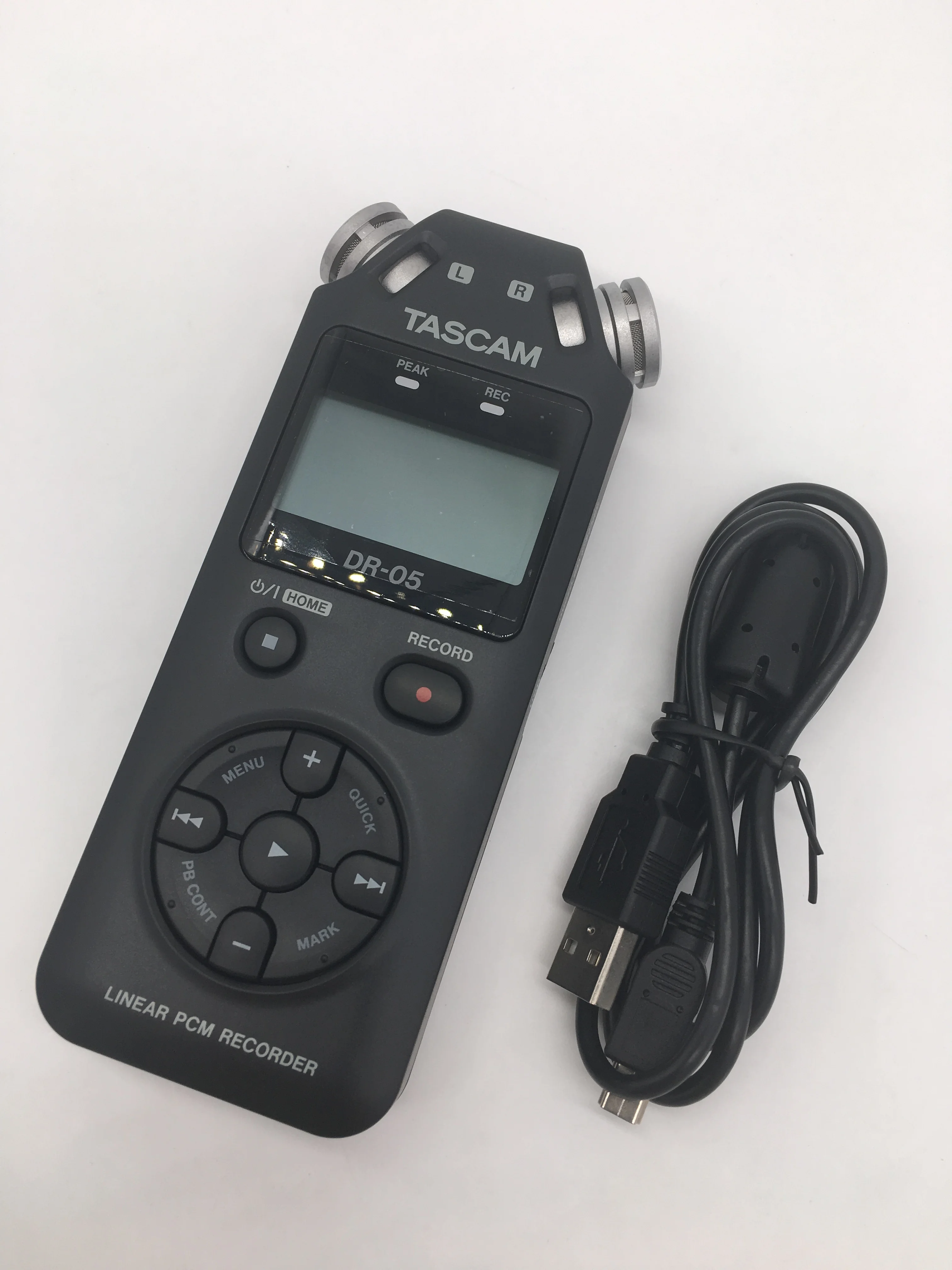 

TASCAM DR-05 DR-05C Portable Handheld Digital Voice Recorder Linear PCM recorder recording voice with 8GB SD card as gift