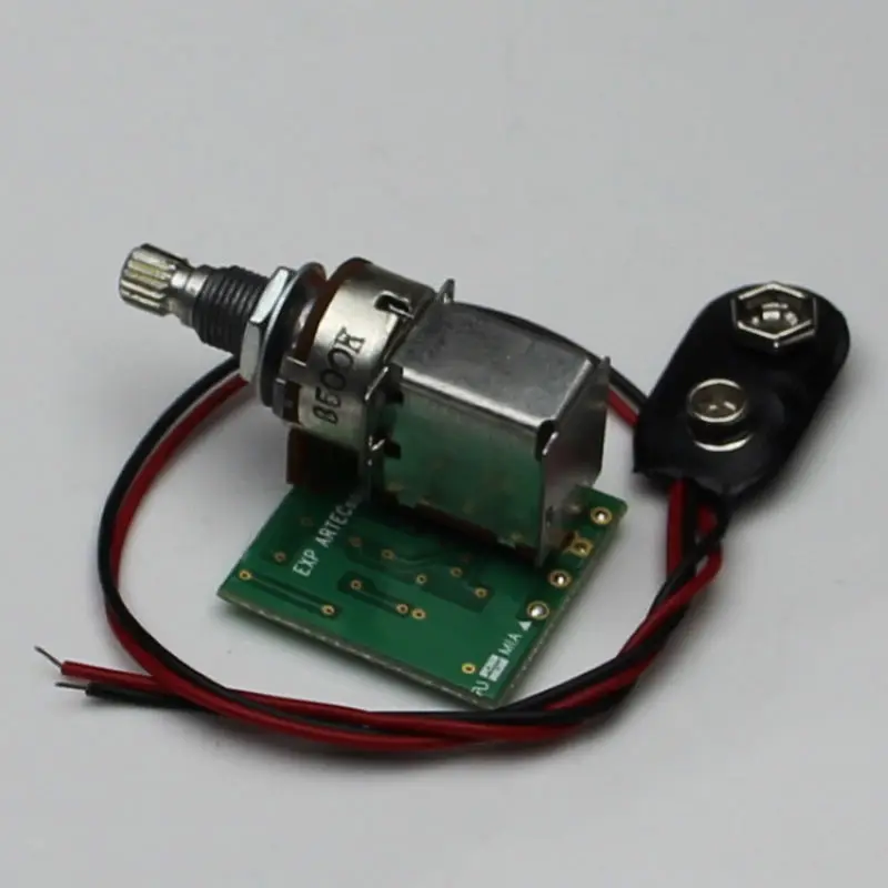 Electric guitar potentiometer Expand to Peak Controller ONBOARD ACTIVE GUITAR EQ EXPANDER
Electric guitar potentiometer Expand to Peak Controller ONBOARD ACTIVE GUITAR EQ EXPANDER