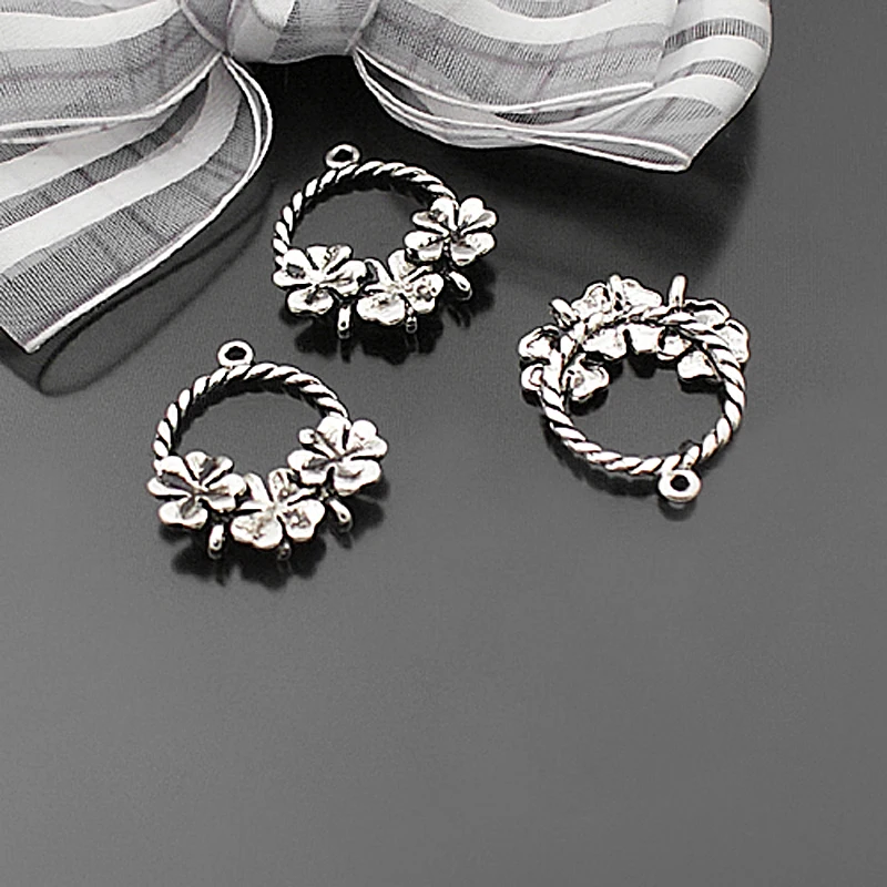 (22223)10PCS 20x20MM Antique Silver Zinc Alloy with Flower Earrings Connector Charms Diy Jewelry Findings Accessories Wholesale
(22223)10PCS 20x20MM Antique Silver Zinc Alloy with Flower Earrings Connector Charms Diy Jewelry Findings Accessories Wholesale