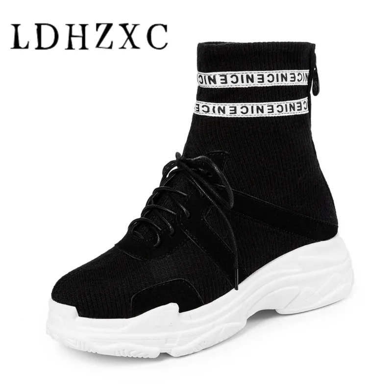 LDHZXC 2019 Women Boots Fashion Lace Up Round Toe Wedges Heel All Match Lace Up Platform Winter Boots Women Shoes Size 45 46
LDHZXC 2019 Women Boots Fashion Lace Up Round Toe Wedges Heel All Match Lace Up Platform Winter Boots Women Shoes Size 45 46