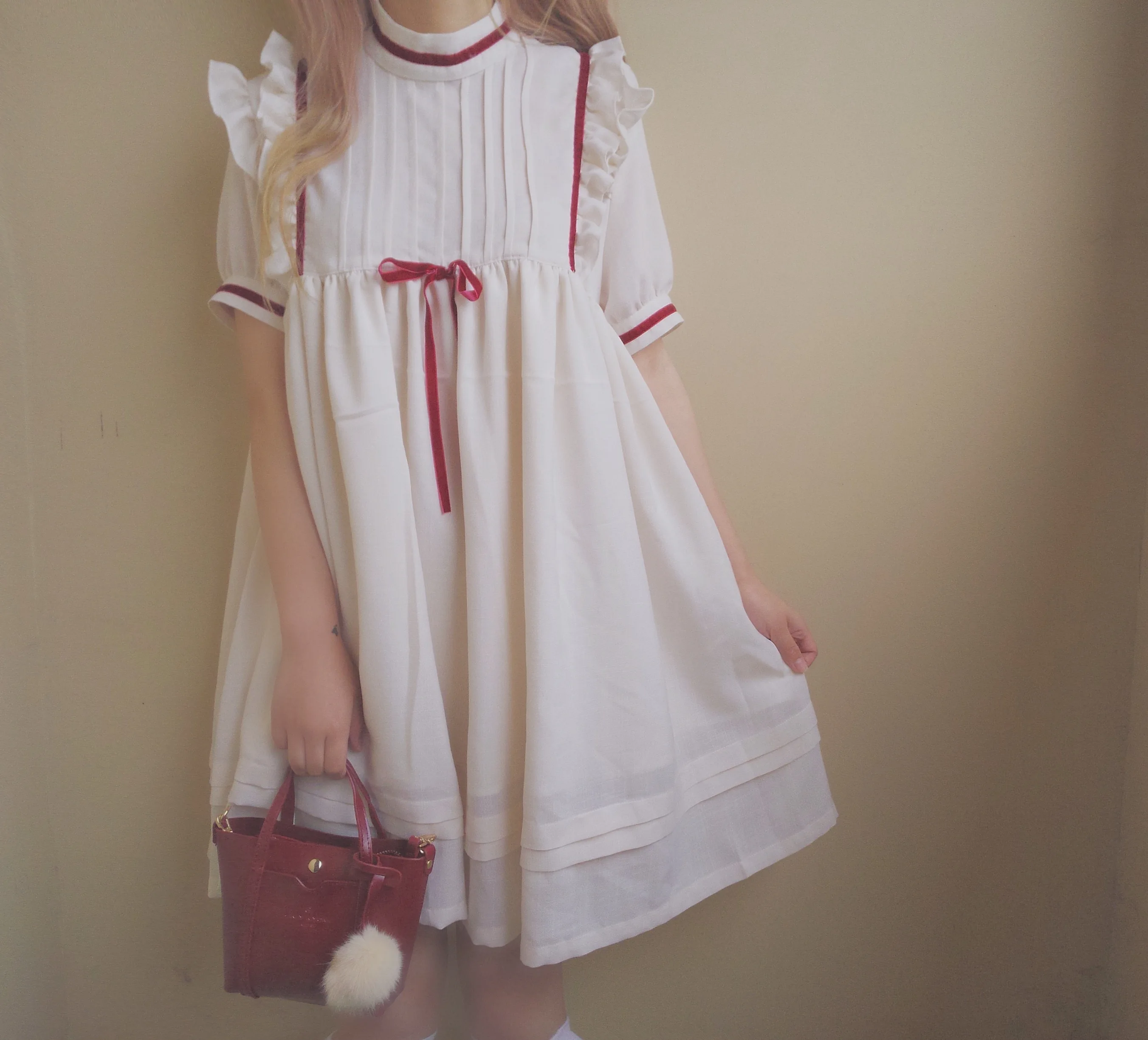 Unique Design Japanese Palace Style European Theme Lolita Dress Short Sleeve 2 Length Style
Unique Design Japanese Palace Style European Theme Lolita Dress Short Sleeve 2 Length Style