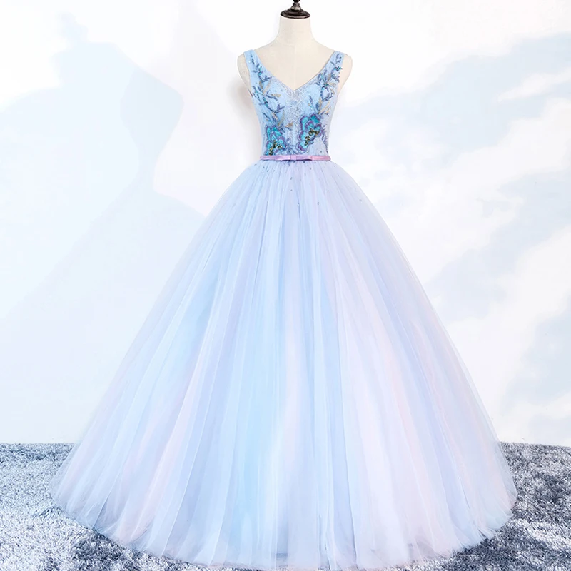 ruthshen Elegant 2018 New Arrival V-neck Quinceanera Dresses Appliques Beading Ball Gowns Open Back Vestidos Para For 15 Teens
ruthshen Elegant 2018 New Arrival V-neck Quinceanera Dresses Appliques Beading Ball Gowns Open Back Vestidos Para For 15 Teens