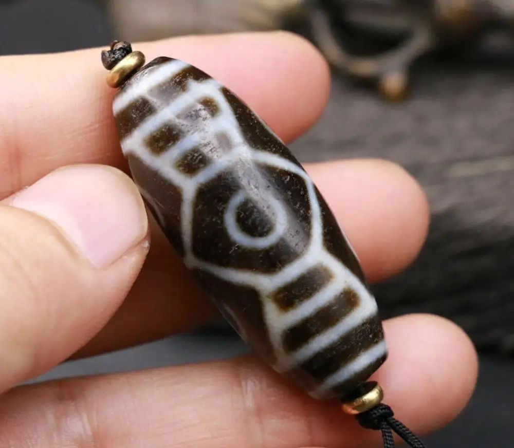 Energy Tibetan 6 dragon eye Totem Fat dzi Bead Ward off Evils 48*19mm Super Energy From LK brother Sauces
Energy Tibetan 6 dragon eye Totem Fat dzi Bead Ward off Evils 48*19mm Super Energy From LK brother Sauces