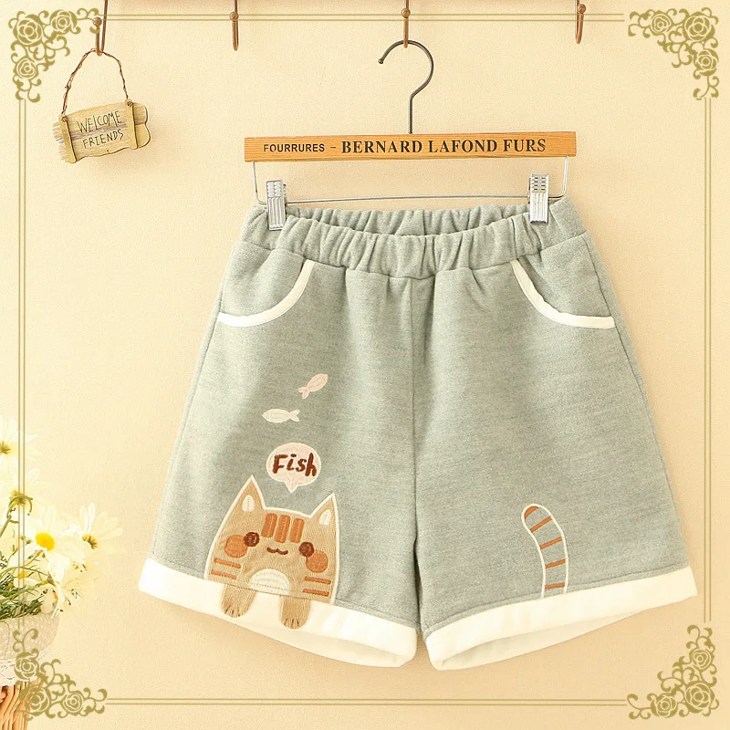 WYNNE GADIS Autumn Winter Casual Tail Cute Cat Straight Shorts Patch Embroidery Woolen Short for Female's Clothing
WYNNE GADIS Autumn Winter Casual Tail Cute Cat Straight Shorts Patch Embroidery Woolen Short for Female's Clothing