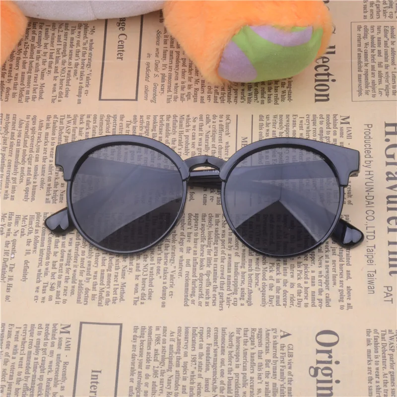 Oculos De Sol feminino sunglasses lovely Anti ultraviolet Free shipping. Sunglasses, The Lowest price, The Latest style.
Oculos De Sol feminino sunglasses lovely Anti ultraviolet Free shipping. Sunglasses, The Lowest price, The Latest style.