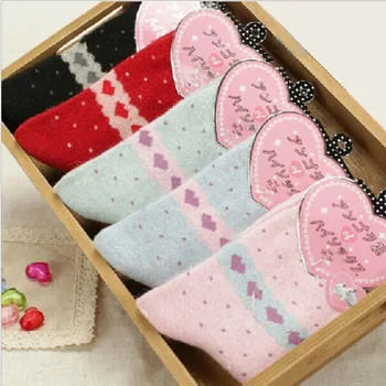 5Pairs/lot New Cute Cotton Womens Wool Socks Rabbit Wool Warm Winter Comfortable Socks High Quality Thickening Warm Ladies sock
5Pairs/lot New Cute Cotton Womens Wool Socks Rabbit Wool Warm Winter Comfortable Socks High Quality Thickening Warm Ladies sock