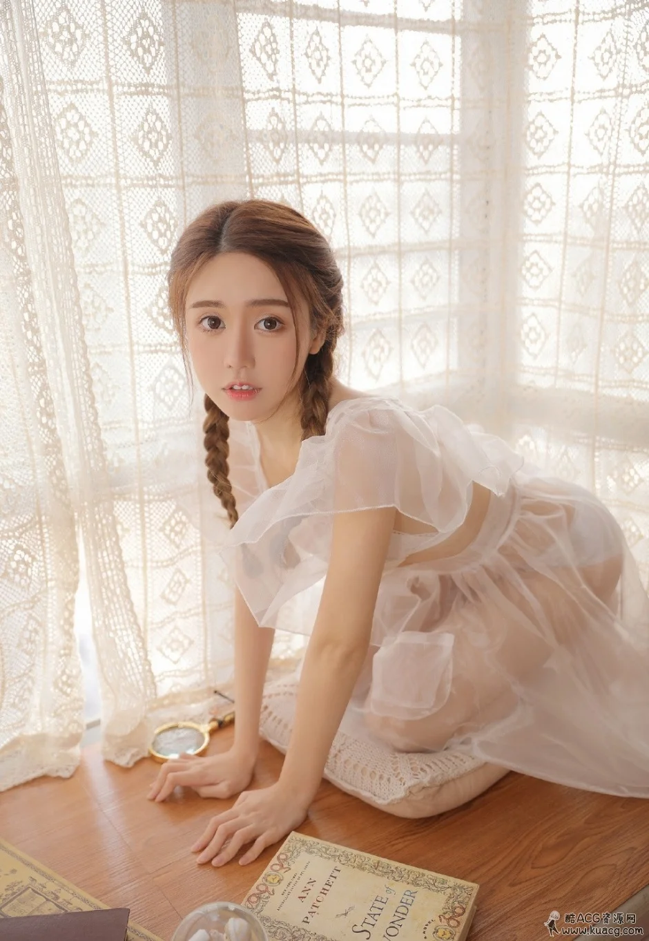 蕾丝美女酥胸美乳大胆真空诱惑写真-9p