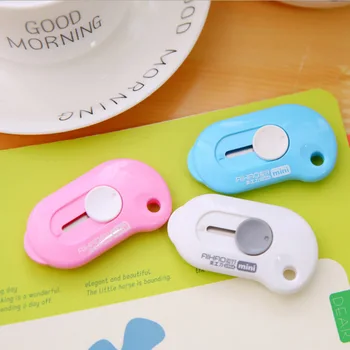 Student Mini Cute Kawaii Plastic Art Knife Creative Utility Knife Box Cutter For Kids Gift Korean Stationery 7105
Student Mini Cute Kawaii Plastic Art Knife Creative Utility Knife Box Cutter For Kids Gift Korean Stationery 7105