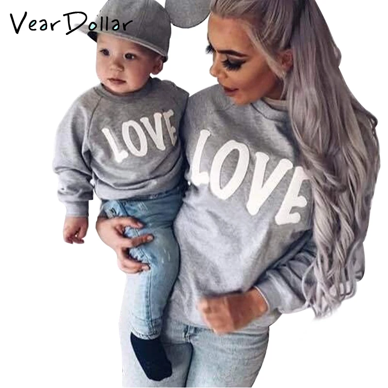 VearDoller Family Matching Outfits Love Pattern Long Sleeve Sweatshirt 2019 New Fashion Mommy and Me Clothes Family Look
VearDoller Family Matching Outfits Love Pattern Long Sleeve Sweatshirt 2019 New Fashion Mommy and Me Clothes Family Look