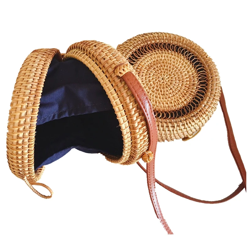INS Summer Women Handmade Round Bamboo Handbags Rattan Bags Circle Box Bali Bohemian Beach Totes handbags Knitting Straw Bag
INS Summer Women Handmade Round Bamboo Handbags Rattan Bags Circle Box Bali Bohemian Beach Totes handbags Knitting Straw Bag