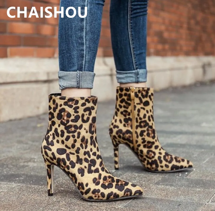 2019 New Arrival Fashion Leopard Print Women's Ankle Boots Zip Pointed Toe Shoes High Heels Females size 35-40 Botas Mujer D-70 
2019 New Arrival Fashion Leopard Print Women's Ankle Boots Zip Pointed Toe Shoes High Heels Females size 35-40 Botas Mujer D-70