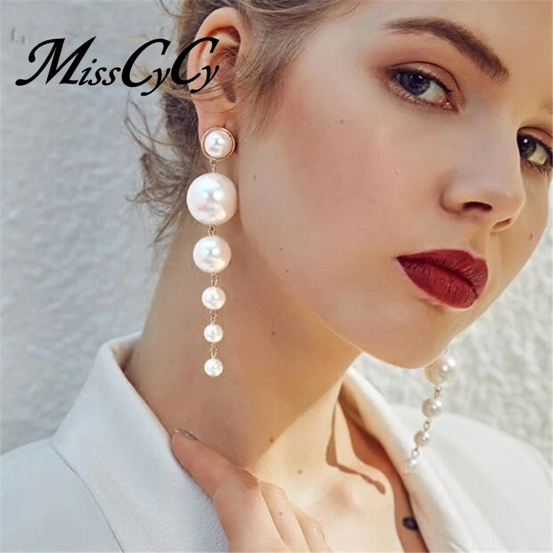 MissCyCy Fashion Long Earrings for Women Vintage Big Simulated Pearl Stud Earrings Wedding Party Gift Wholesale
MissCyCy Fashion Long Earrings for Women Vintage Big Simulated Pearl Stud Earrings Wedding Party Gift Wholesale
