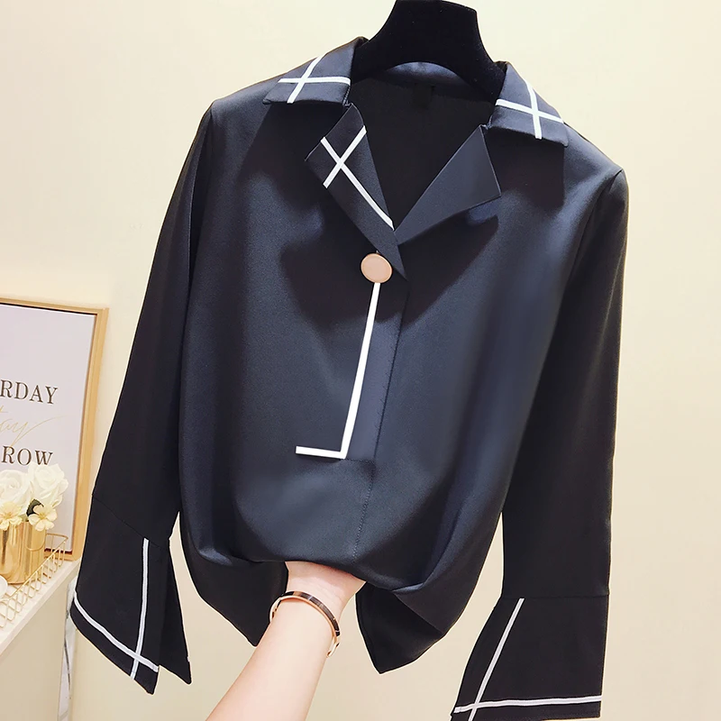 summer new women blouse and shirts v-neck turn-down collar flare sleeved striped office lady elegant white shirts outwear tops
summer new women blouse and shirts v-neck turn-down collar flare sleeved striped office lady elegant white shirts outwear tops