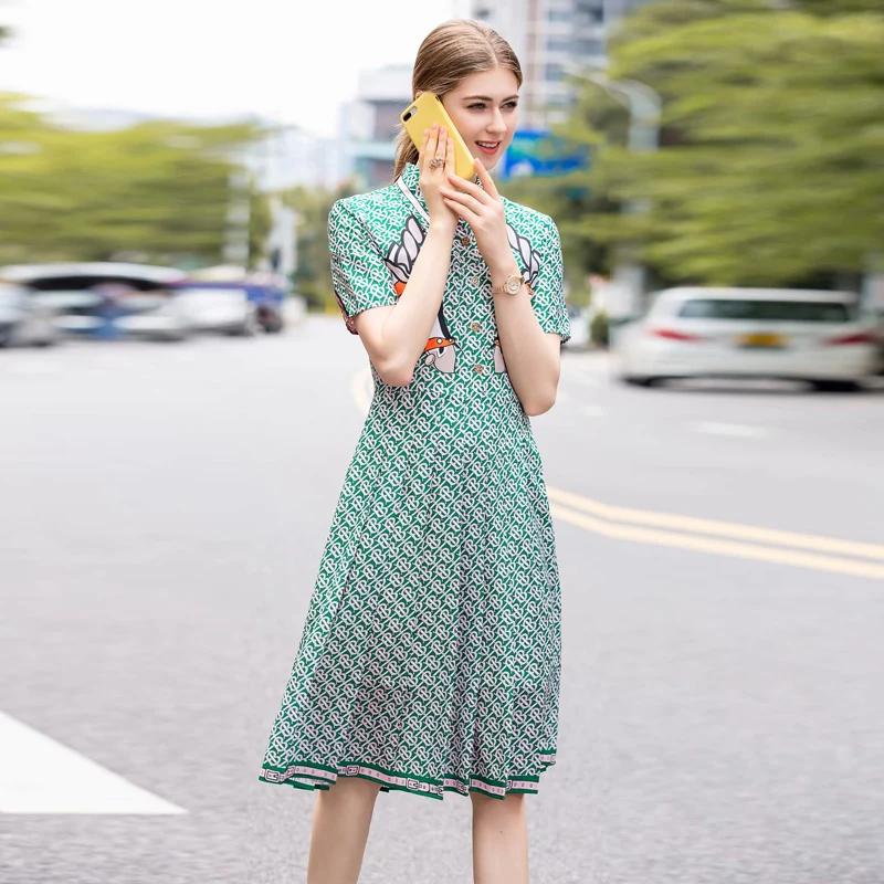 Milan Runway High Quality 2019 Summer New Women'S Fashion Party Boho Beach Sexy Vintage Elegant Chic Horse Print Chiffon Dress
Milan Runway High Quality 2019 Summer New Women'S Fashion Party Boho Beach Sexy Vintage Elegant Chic Horse Print Chiffon Dress