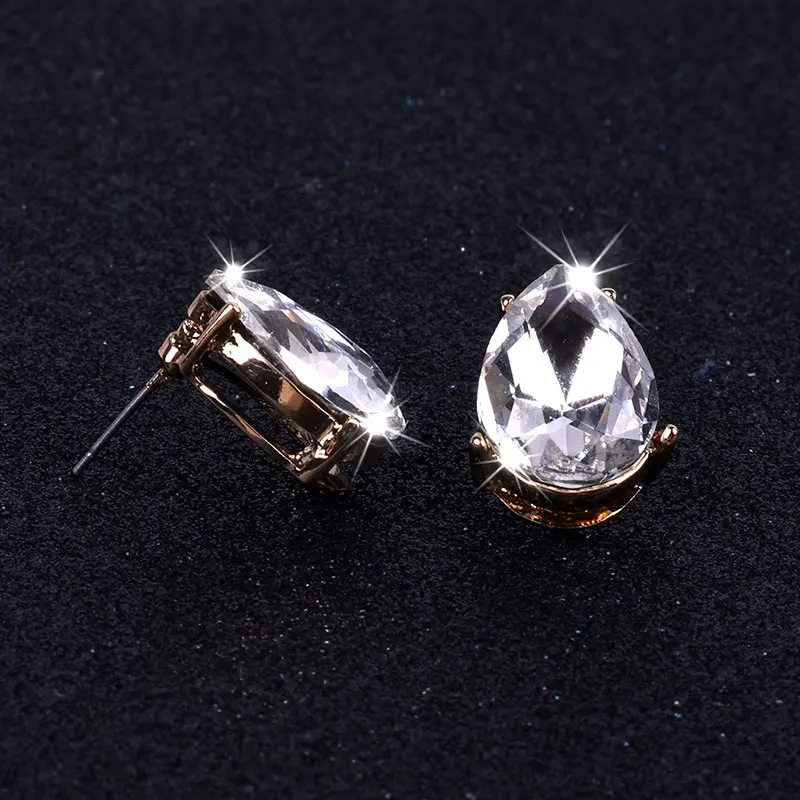 New Fashion For Women Heart Sweet Gold Love Earrings Gifts Jewelry environmental Popular earring Ear Studs
New Fashion For Women Heart Sweet Gold Love Earrings Gifts Jewelry environmental Popular earring Ear Studs