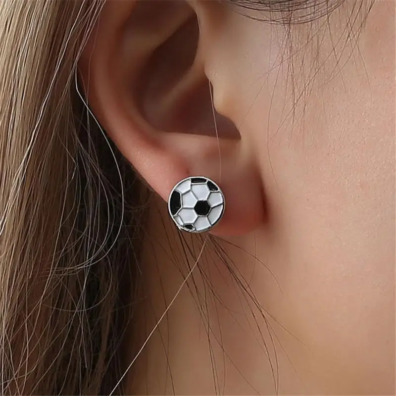 New Arrival Fashion Sports Style Earrings Personalized Gorgeous Football Soccer Stud Earrings Jewelry For Jewelry Party Brincos
New Arrival Fashion Sports Style Earrings Personalized Gorgeous Football Soccer Stud Earrings Jewelry For Jewelry Party Brincos