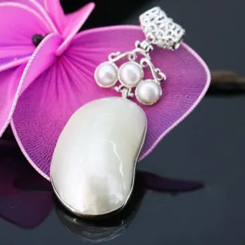 29*48mm Fashion Ethnic Chic abalone freshwater pearl beads short pendant simpleness For necklace making jewelry crafts diy
29*48mm Fashion Ethnic Chic abalone freshwater pearl beads short pendant simpleness For necklace making jewelry crafts diy