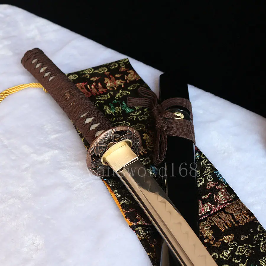 hand forged T10 clay tempered japanese Katana samurai real sword sharp blade full tang functional for kendo
hand forged T10 clay tempered japanese Katana samurai real sword sharp blade full tang functional for kendo
