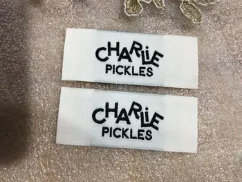 Free shipping Customized garment clothing tags /Woven Labels/ custom clothing labels/main labels/damask label
Free shipping Customized garment clothing tags /Woven Labels/ custom clothing labels/main labels/damask label