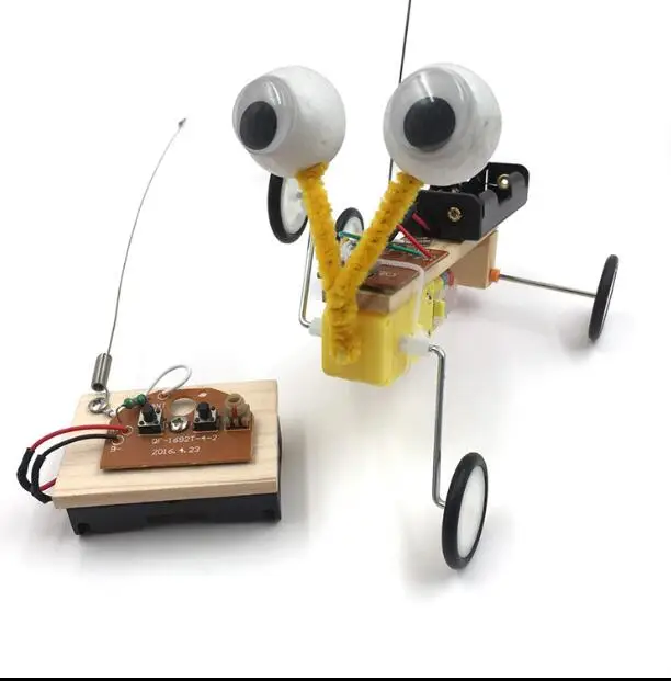 April Du DIY Children Science Experiment Toy Remote Control Robot Reptile Model Kit Electric Invention Kid Creative Education
April Du DIY Children Science Experiment Toy Remote Control Robot Reptile Model Kit Electric Invention Kid Creative Education