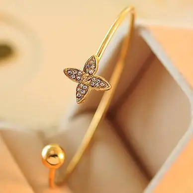 2018 Promotion Version To Spread The New European And American Stars Full of Small Wind Four-leaf Clover Open Bracelet
2018 Promotion Version To Spread The New European And American Stars Full of Small Wind Four-leaf Clover Open Bracelet