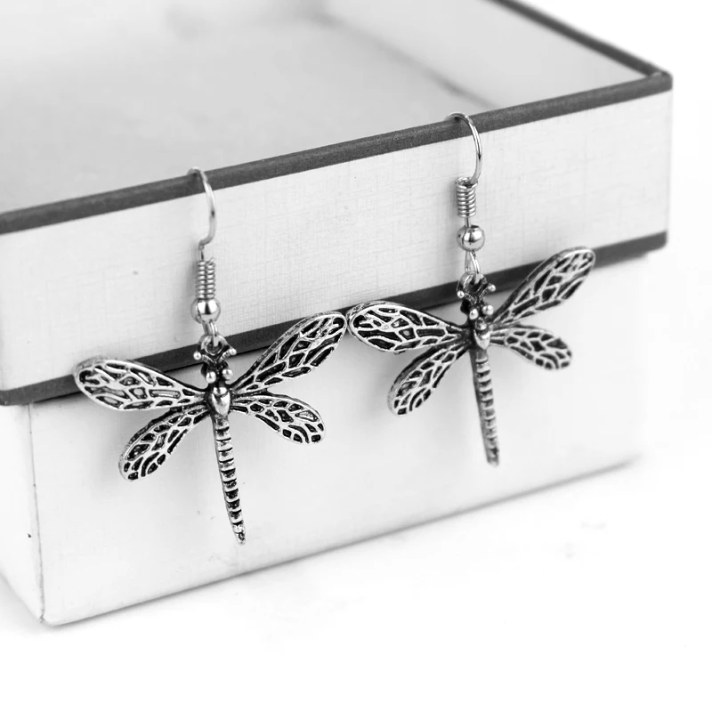 Lot Wholesale Fashion Jewelry Vintage Charm Game of Thrones Sansa Stark Dragonfly Earrings For Women
Lot Wholesale Fashion Jewelry Vintage Charm Game of Thrones Sansa Stark Dragonfly Earrings For Women