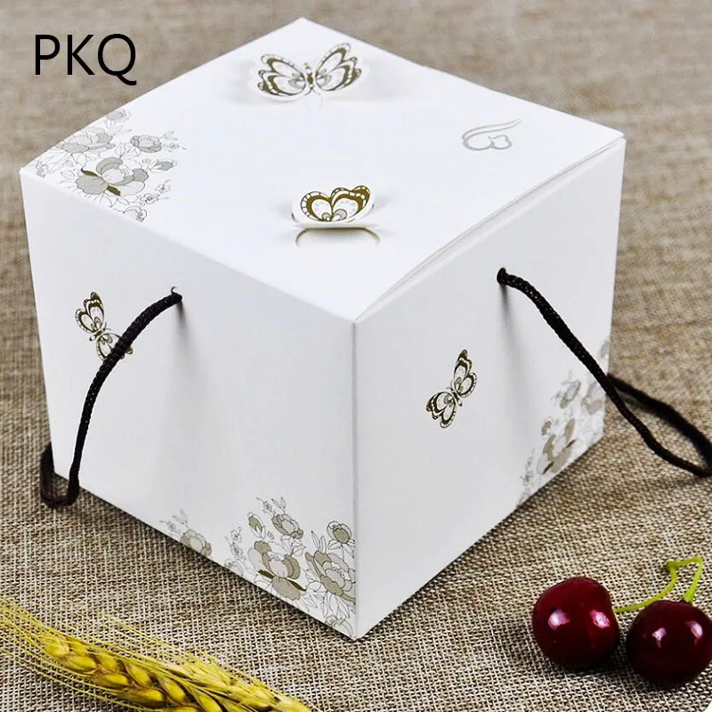 20pcs/lot Large white gift cardboard boxes, square butterfly paper gift box with handle ,Macaron Biscuit packing cake box 7/4
20pcs/lot Large white gift cardboard boxes, square butterfly paper gift box with handle ,Macaron Biscuit packing cake box 7/4