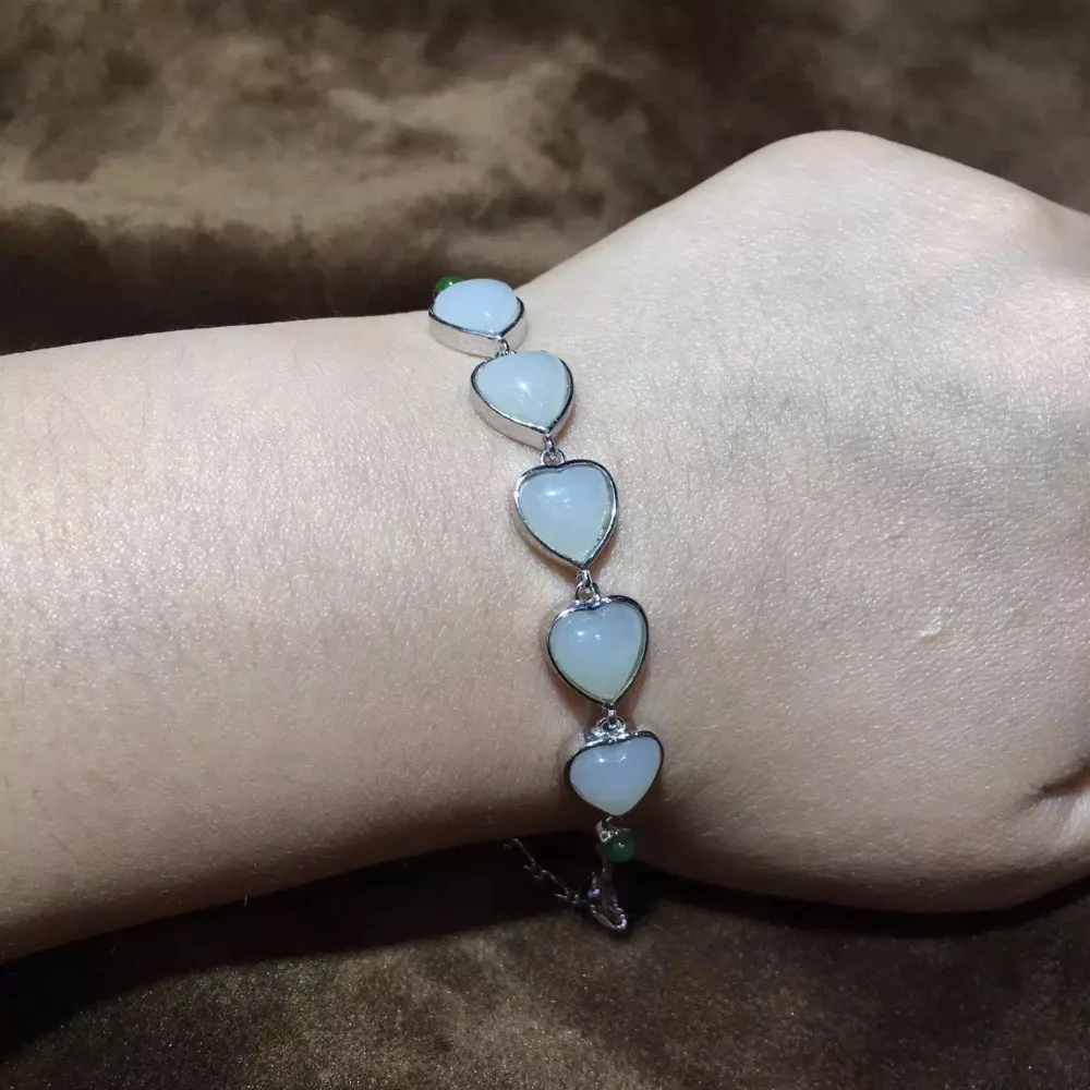 Natural and nephrite yu 5 heart-shaped bracelet, with yu small beads inlaid bracelet/
Natural and nephrite yu 5 heart-shaped bracelet, with yu small beads inlaid bracelet/