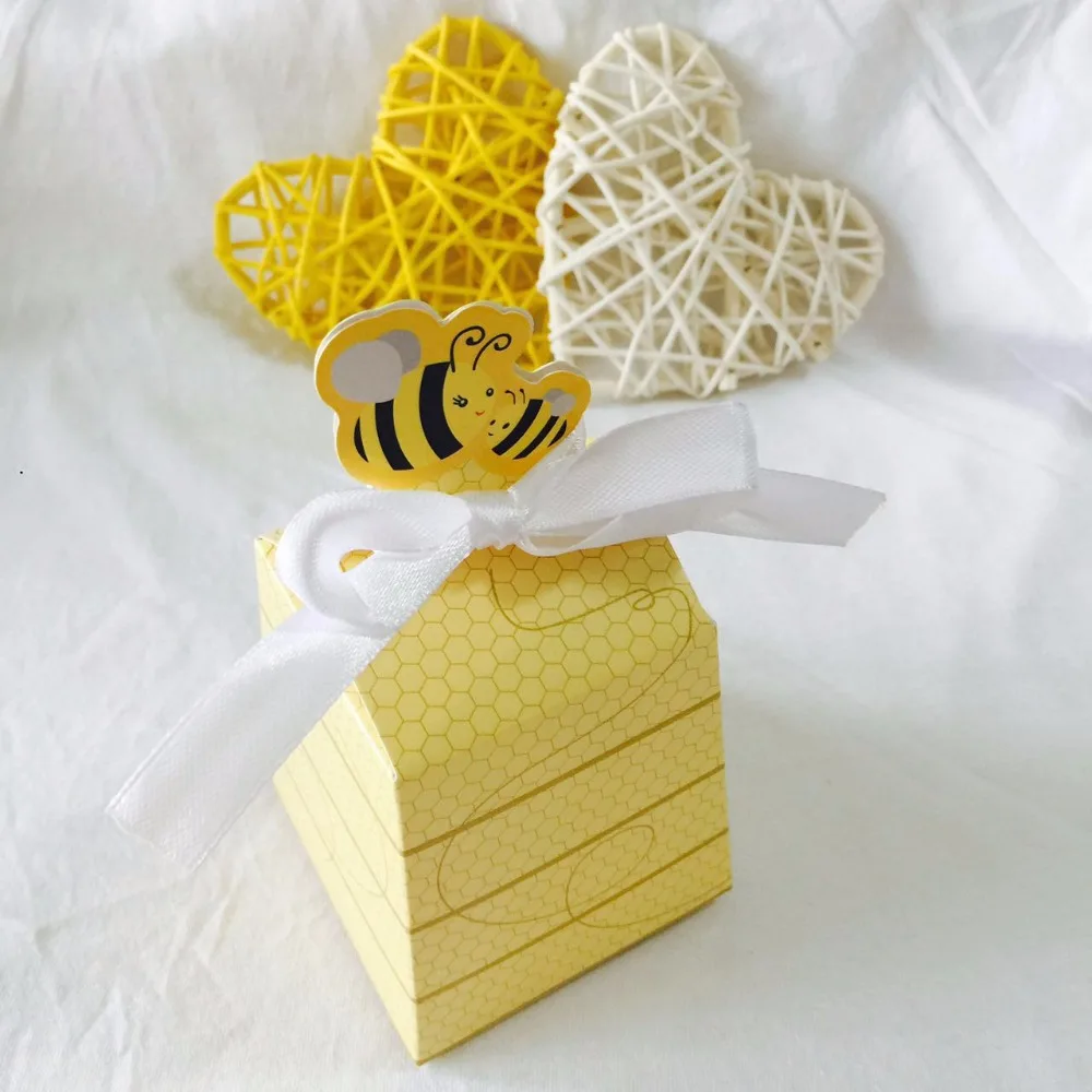 50pcs/lot Yellow Bee honey Favors Candy Boxes Gift Box with White Ribbons for Baby Shower/Birthday Favors and Gifts Kids Party
50pcs/lot Yellow Bee honey Favors Candy Boxes Gift Box with White Ribbons for Baby Shower/Birthday Favors and Gifts Kids Party