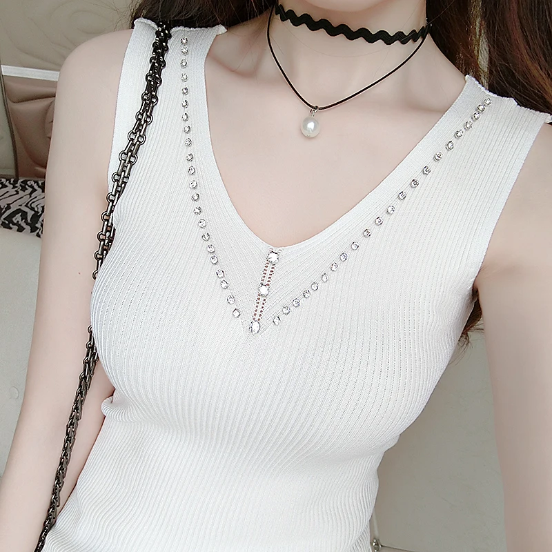 fashion women knitted slim vest Camis Tank Tops Beading female Diamond v-neck girls summer Sleeveless pullover thin
fashion women knitted slim vest Camis Tank Tops Beading female Diamond v-neck girls summer Sleeveless pullover thin