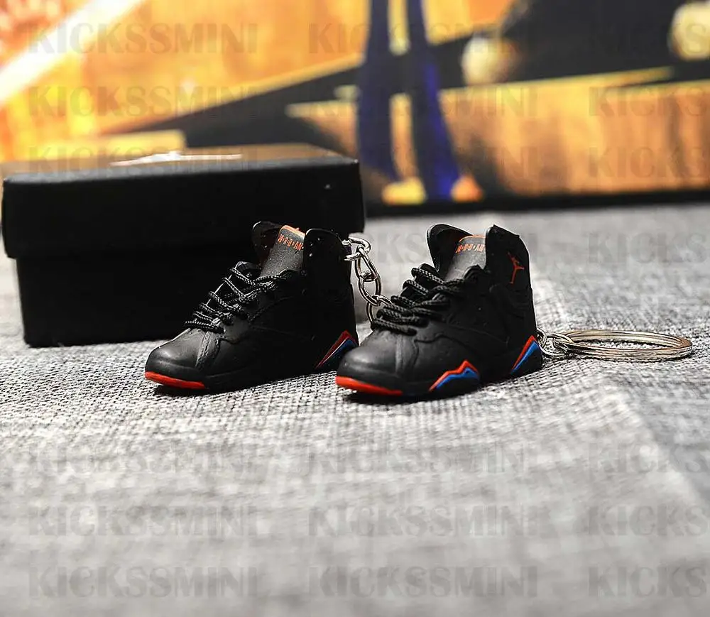 

dropshipping top quality AJ7 Raptors sneaker keychains 1/6 SCALE 3D Mini Shoe Sneaker JORDAN keychain doll accessory