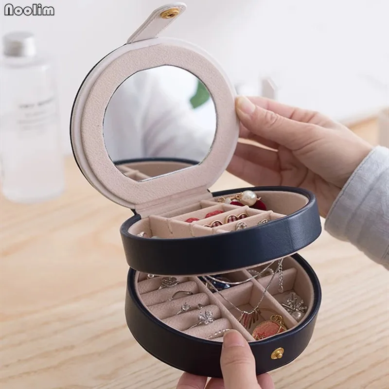 Leather Round Jewelry Box Necklace Earrings Storage Box Simple Small Portable Ring Earrings Jewelry Watch Organizer For Travel
Leather Round Jewelry Box Necklace Earrings Storage Box Simple Small Portable Ring Earrings Jewelry Watch Organizer For Travel