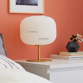 Nordic Luxury Table Lamp Modern Creative Bedroom bedside lamp art deco maison American study Living Room Warm Glass desk light
Nordic Luxury Table Lamp Modern Creative Bedroom bedside lamp art deco maison American study Living Room Warm Glass desk light