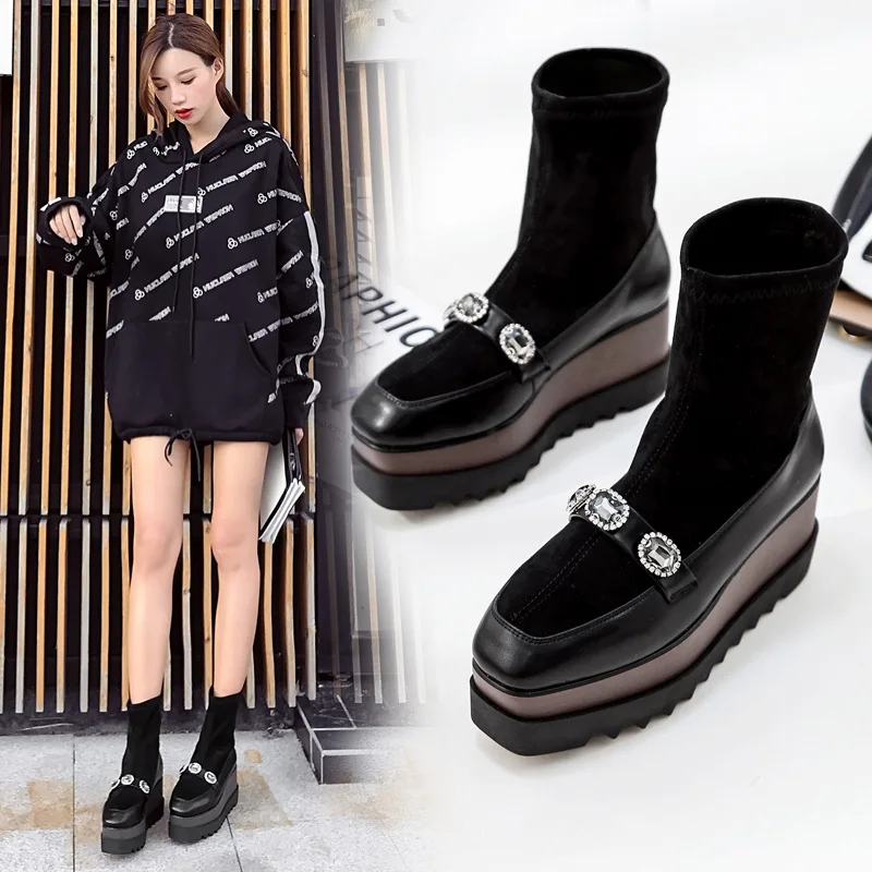 2019 new women's boots muffin with short boots wedges with thick bottom stovepipe plus velvet stretch boots
2019 new women's boots muffin with short boots wedges with thick bottom stovepipe plus velvet stretch boots