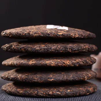 Chinese 100% Authentic 2013 yr Yunnan Ripe Puer Tea 357g Menghai Lose Weight Pu er Tea Factory Puer Cake Puerh Tea Green Food
Chinese 100% Authentic 2013 yr Yunnan Ripe Puer Tea 357g Menghai Lose Weight Pu er Tea Factory Puer Cake Puerh Tea Green Food