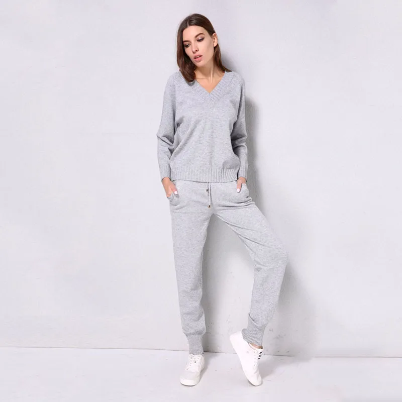 NORMOV Solid Knitted Women Sets V Neck Long Sleeve Pullovers And Drawstring Pockets Ankle Length Trousers Polyester Sets
NORMOV Solid Knitted Women Sets V Neck Long Sleeve Pullovers And Drawstring Pockets Ankle Length Trousers Polyester Sets