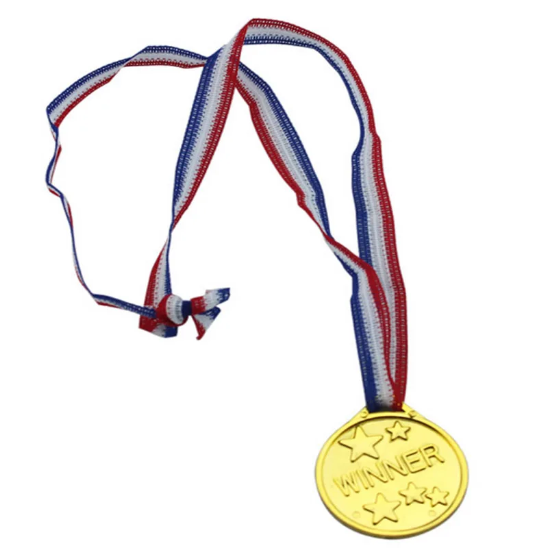 Фото 20 шт. Бесплатная доставка Детские Золотые пластиковые медали-победители сумка