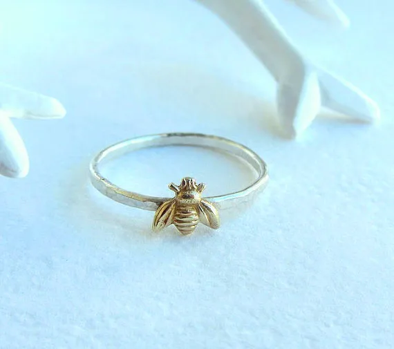 Bamos Female Small Bee Ring Cute Gold Color Dainty Engagement Animal Rings For Women Vintage Wedding Jewelry Bridesmaid Gifts
Bamos Female Small Bee Ring Cute Gold Color Dainty Engagement Animal Rings For Women Vintage Wedding Jewelry Bridesmaid Gifts