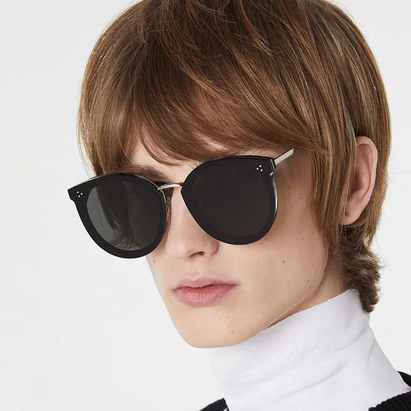 2019 The Newround frame sunglasses for woman big frame ladies glasses popular lady High-end Famous design UV multicolor
2019 The Newround frame sunglasses for woman big frame ladies glasses popular lady High-end Famous design UV multicolor