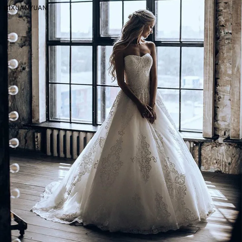 Luxury Princess Wedding Dresses Vintage Appliqued A-line Wedding Gowns Elegant Sweetheart Vestidos De Noiva
Luxury Princess Wedding Dresses Vintage Appliqued A-line Wedding Gowns Elegant Sweetheart Vestidos De Noiva