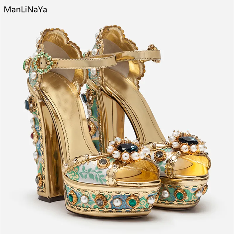 Luxury Pearl and Gemstone Flower Women Party Sandals Embroidery Print Runway Female Shoes Women 3.5cm Platform Summer High Heels
Luxury Pearl and Gemstone Flower Women Party Sandals Embroidery Print Runway Female Shoes Women 3.5cm Platform Summer High Heels