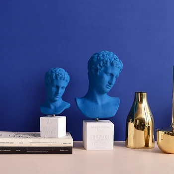 Ins Marathon Boy Klein blue Plaster figures Sculpture Nordic Statue Figurine Miniture Home decor Pottery clay table Decoration
Ins Marathon Boy Klein blue Plaster figures Sculpture Nordic Statue Figurine Miniture Home decor Pottery clay table Decoration