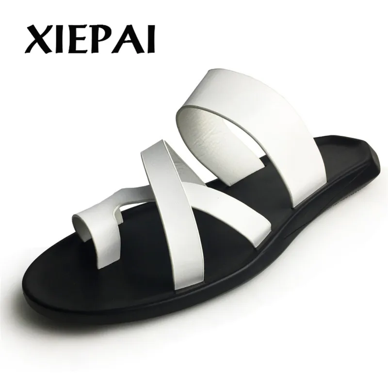 2019 Rome Style Men Leather Slippers Size 41-45 Brand Fashion Man Casual PU Sandals Black / White Summer Shoes
2019 Rome Style Men Leather Slippers Size 41-45 Brand Fashion Man Casual PU Sandals Black / White Summer Shoes