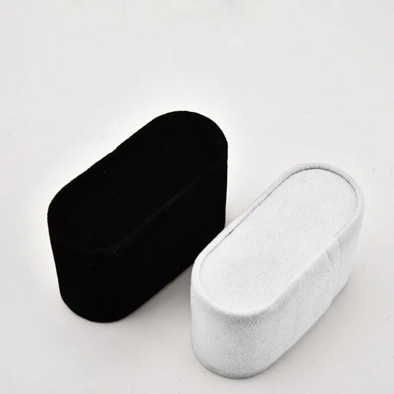 100pcs 7.5*3*4.5cm Small White Black Bracelet Watch Pillow Stand Jewelry Holder Showcase Display Fashion Storage ZA6345
100pcs 7.5*3*4.5cm Small White Black Bracelet Watch Pillow Stand Jewelry Holder Showcase Display Fashion Storage ZA6345